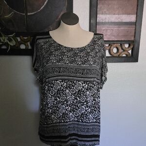 Christopher & Banks Black and Gray Relaxed Graphic Blouse